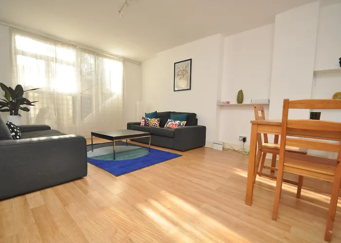 Large Garden Flat In The Heart Of Islington